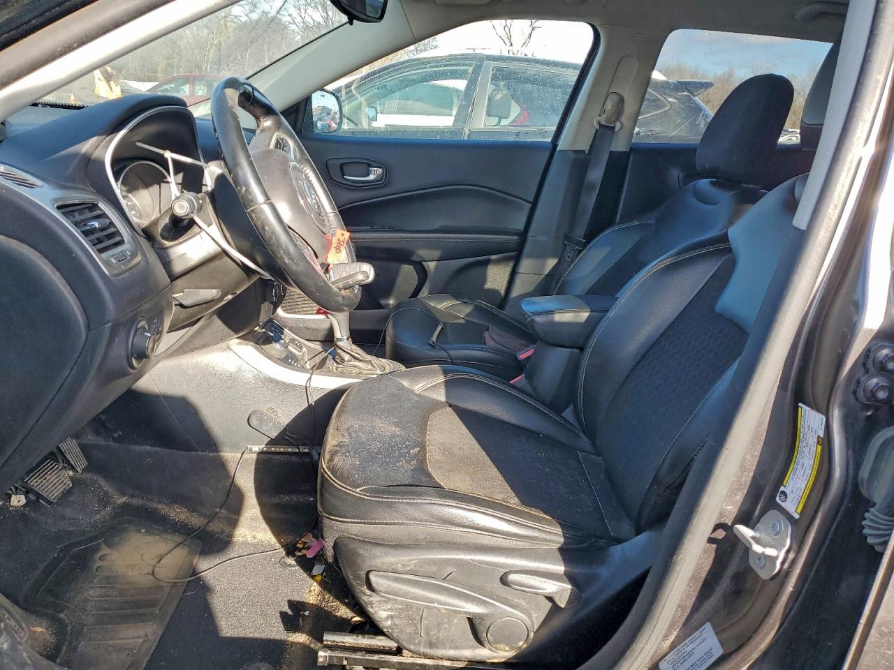 2018 Jeep Compass Latitude VIN: 3C4NJDBB4JT146379 Lot: 93428845