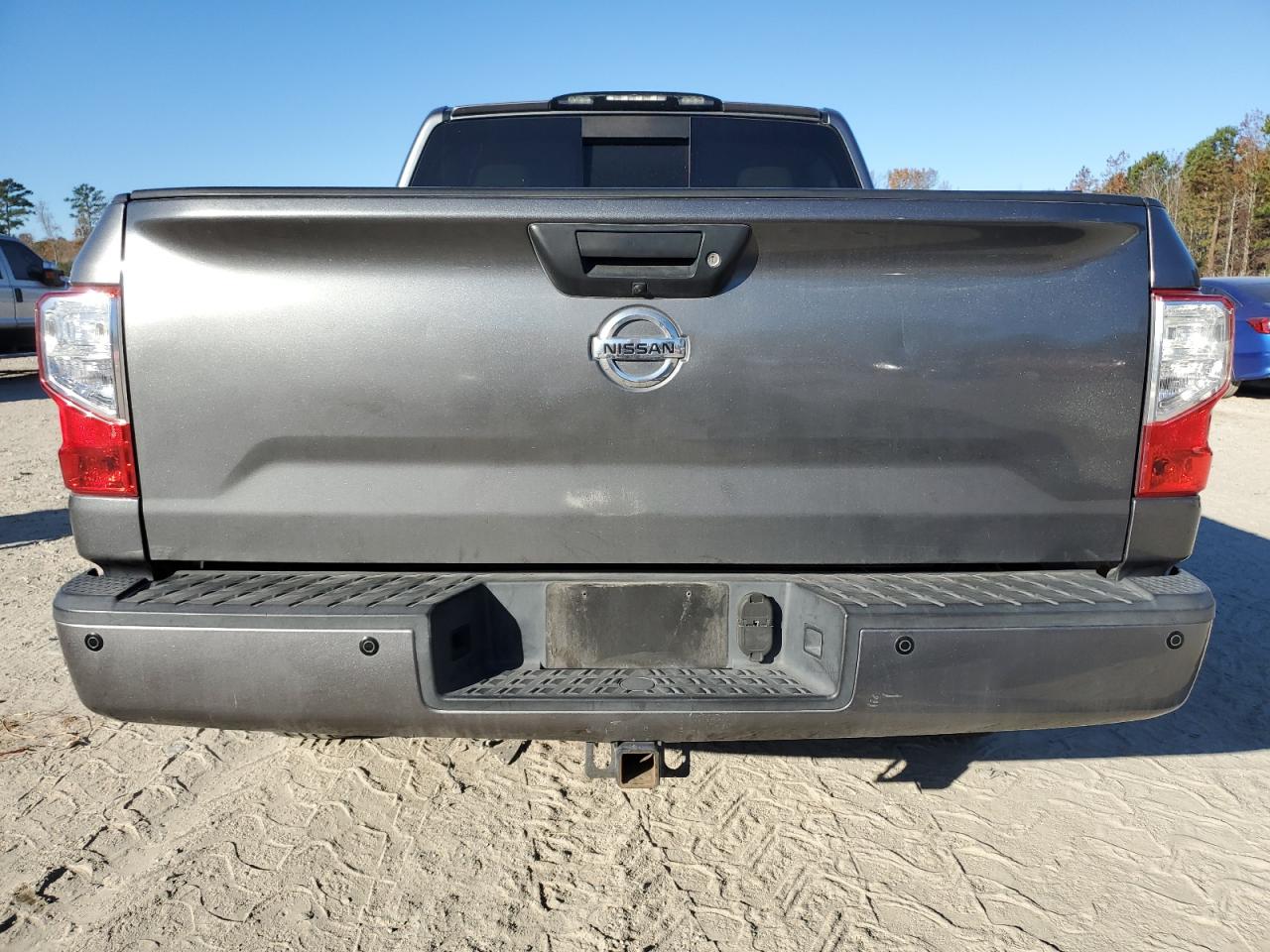 2017 Nissan Titan Sv VIN: 1N6AA1E67HN504934 Lot: 92102825