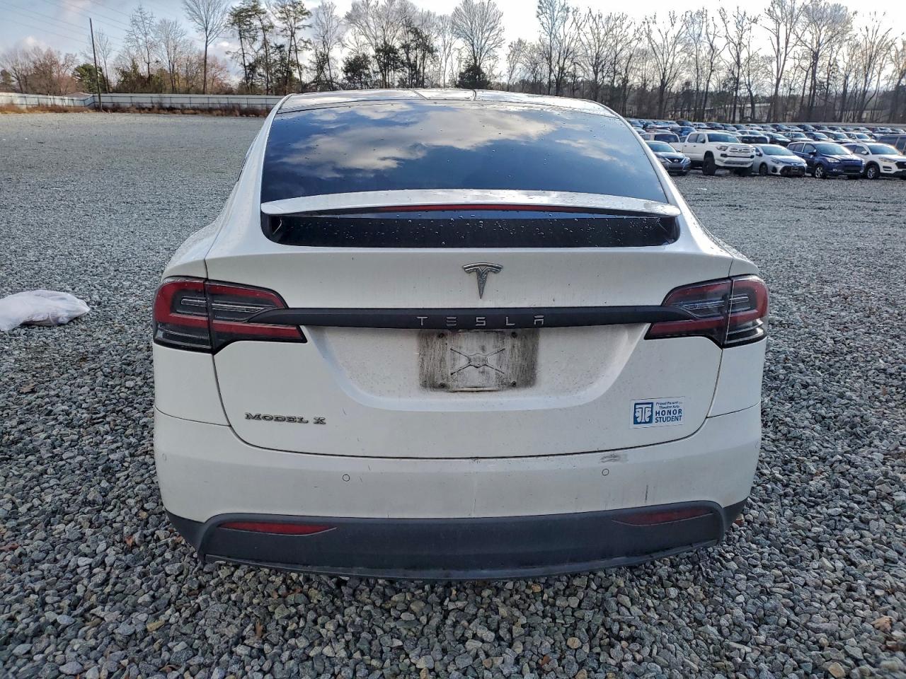 2017 Tesla Model X VIN: 5YJXCBE29HF064370 Lot: 94323105