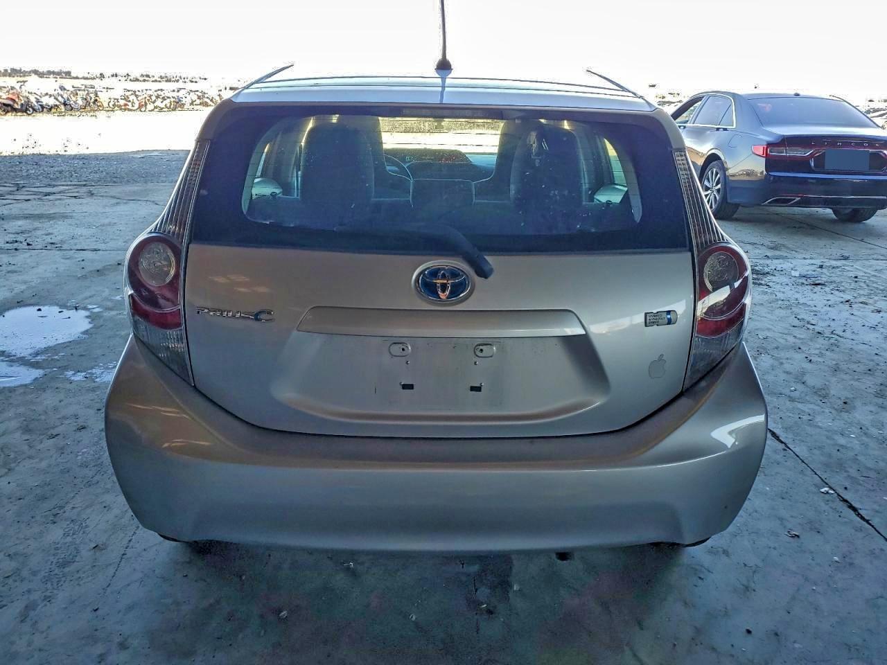 2014 Toyota Prius C VIN: JTDKDTB36E1560211 Lot: 93522695