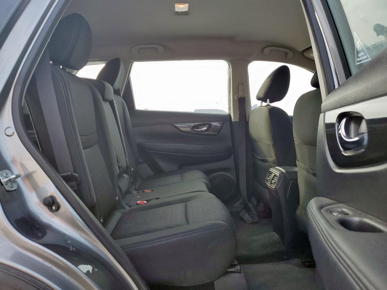 2018 Nissan Rogue S VIN: KNMAT2MT4JP537765 Lot: 93367835