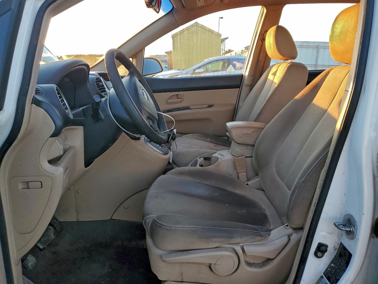 2007 Kia Rondo Lx VIN: KNAFG526477114070 Lot: 93333175