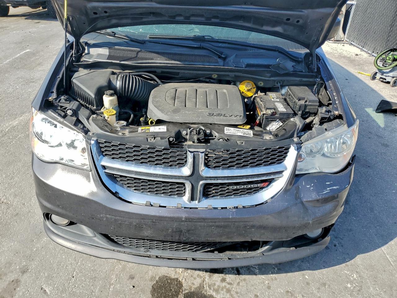 2019 Dodge Grand Caravan Sxt VIN: 2C4RDGCGXKR736594 Lot: 93836395