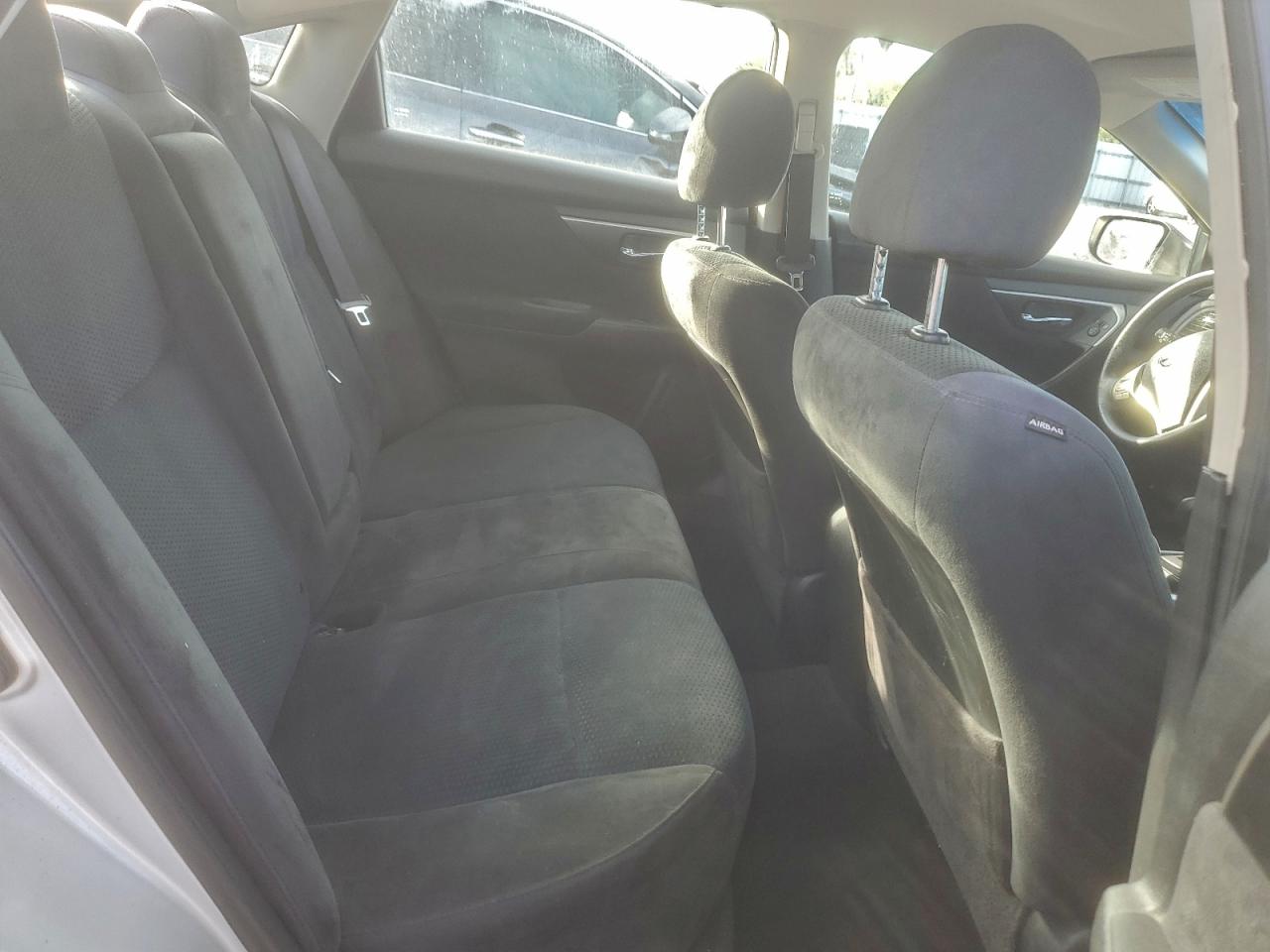 2015 Nissan Altima 2.5 VIN: 1N4AL3AP2FC226692 Lot: 93637875