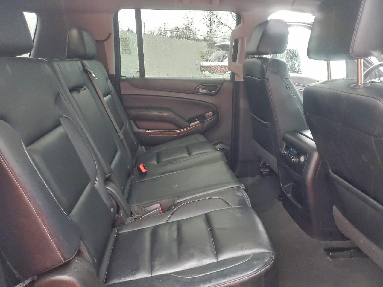 2019 Chevrolet Suburban C1500 Lt VIN: 1GNSCHKC2KR335143 Lot: 94062845