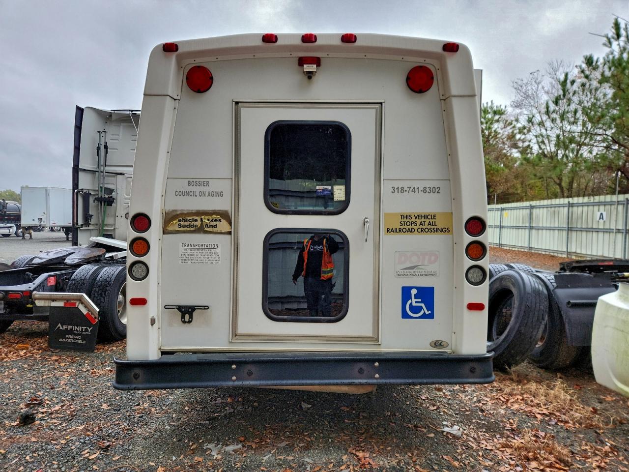 2019 Ford Econoline E350 VIN: 1FDEE3FS3KDC19043 Lot: 93543005