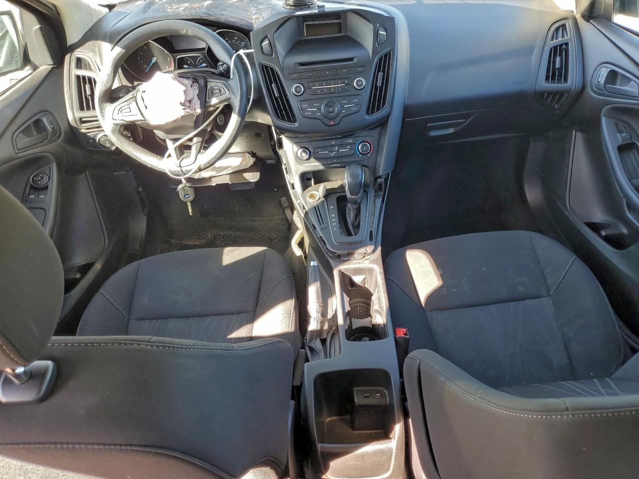 2016 Ford Focus S VIN: 1FADP3E27GL238662 Lot: 94382135