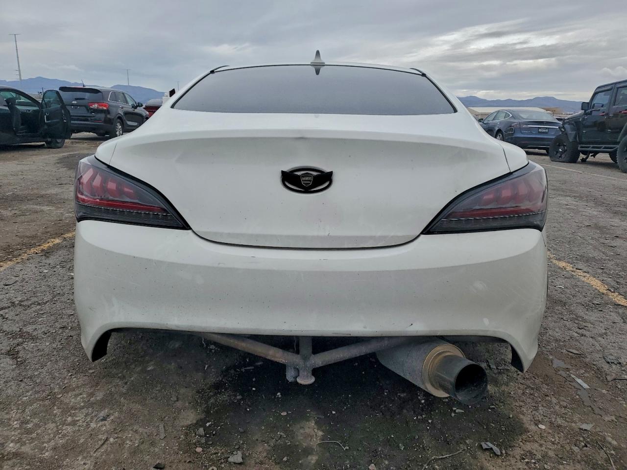 2010 Hyundai Genesis Coupe 2.0T VIN: KMHHT6KD8AU039258 Lot: 93778375