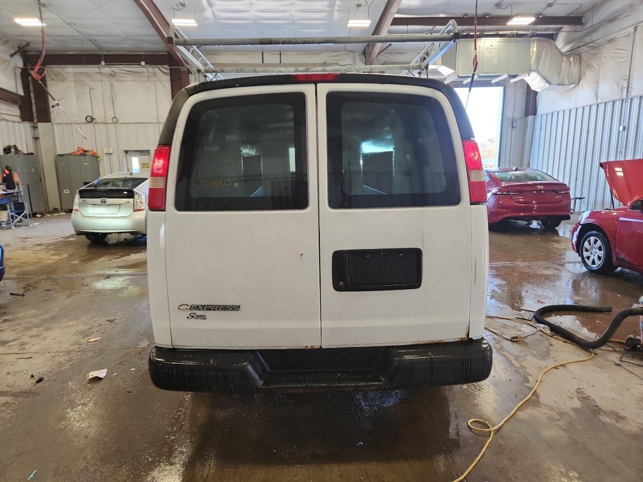 2008 Chevrolet Express G2500 Delivery Van VIN: 1GCGG25C381224040 Lot: 92089845