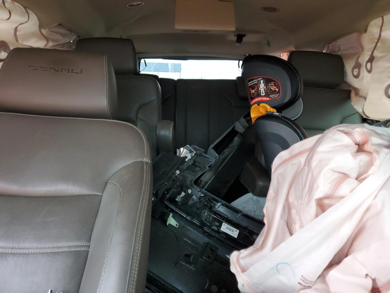 2015 GMC Yukon Xl Denali VIN: 1GKS2JKJ4FR682288 Lot: 93404135