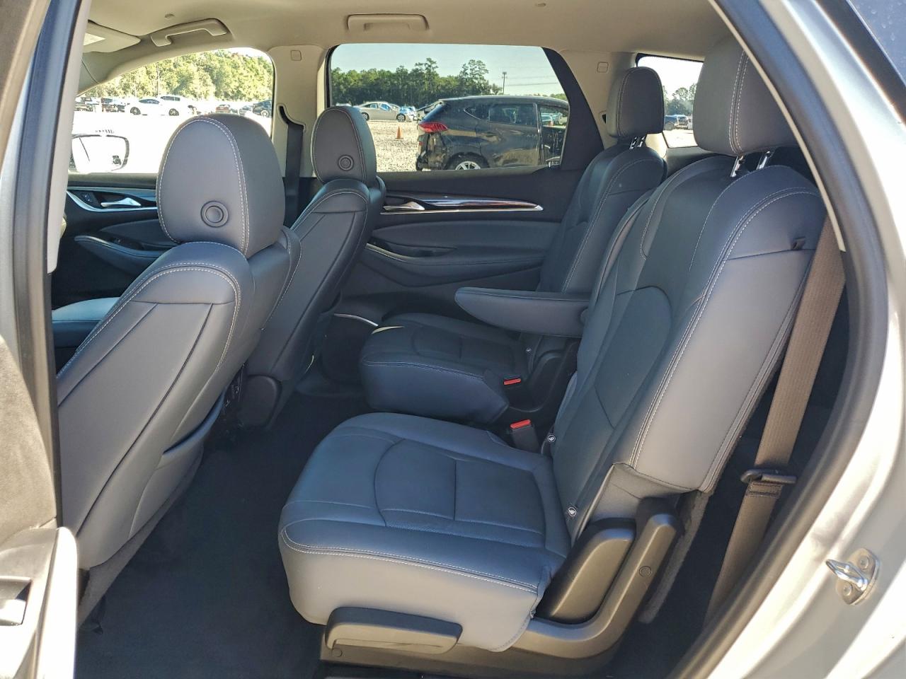 2021 Buick Enclave Essence VIN: 5GAERBKW2MJ208245 Lot: 94233555