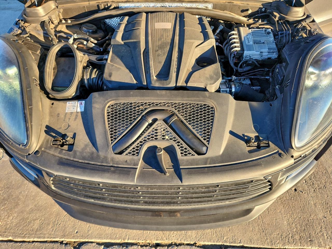 2019 Porsche Macan S VIN: WP1AB2A58KLB31360 Lot: 92986045