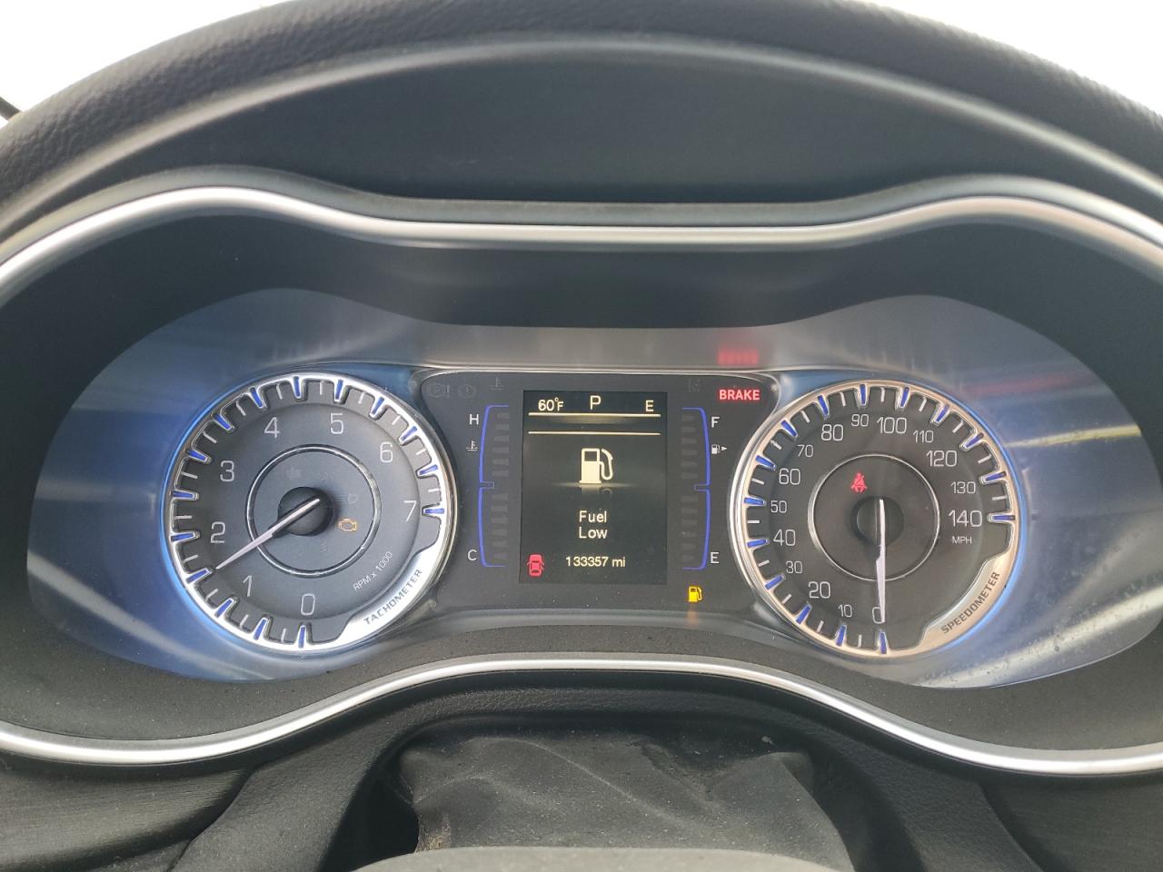 2015 Chrysler 200 Limited VIN: 1C3CCCAB6FN654023 Lot: 67631275