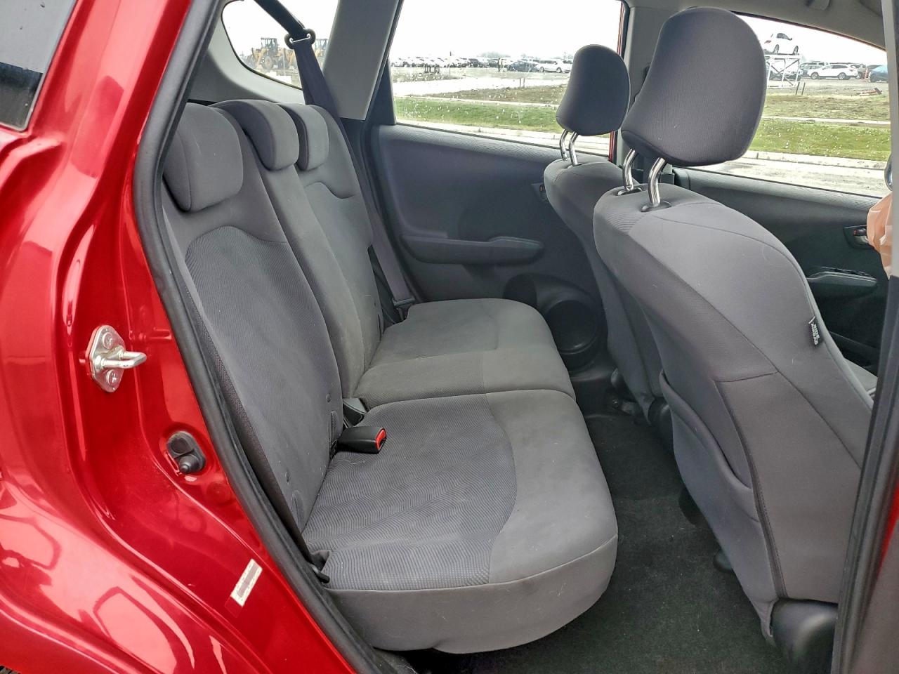 2010 Honda Fit VIN: JHMGE8H21AC037920 Lot: 94087555