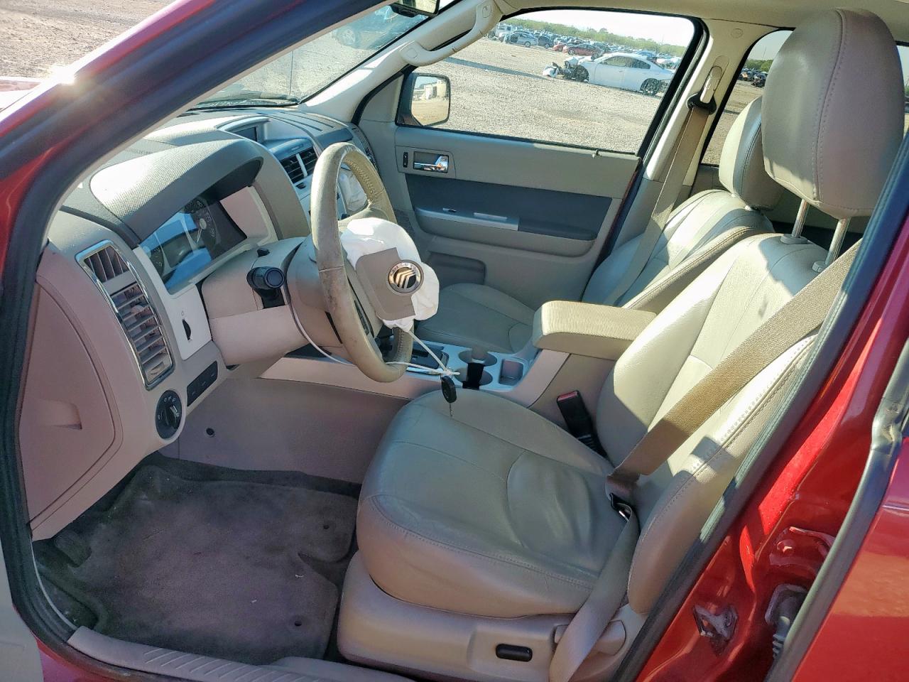 2011 Mercury Mariner VIN: 4M2CN8B72BKJ02571 Lot: 90953875