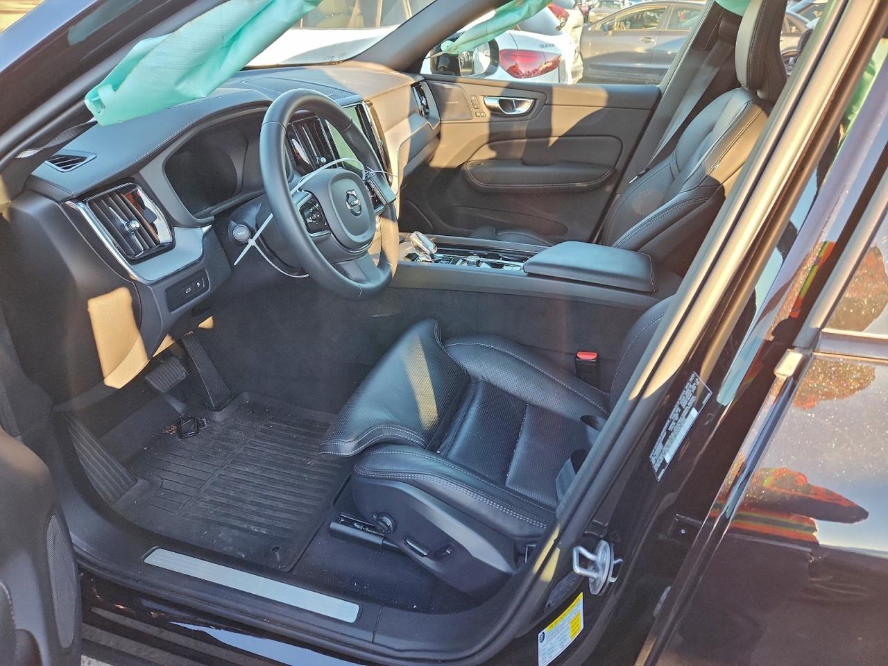 2025 Volvo Xc60 Ultra VIN: YV4H60RD6S1035627 Lot: 94047165