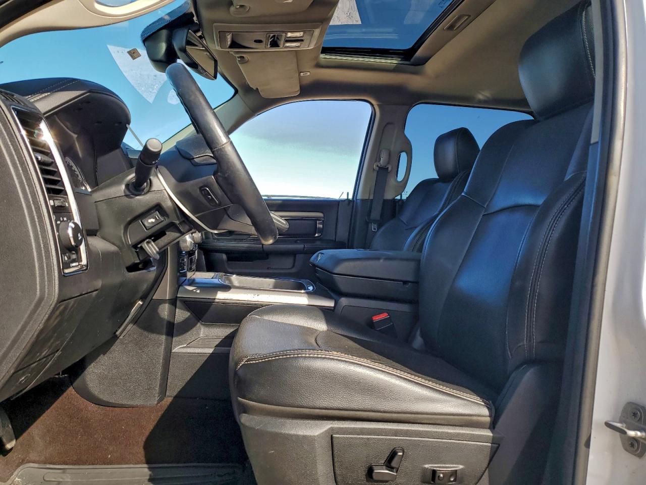 2017 Ram 1500 Sport VIN: 1C6RR7MT7HS858230 Lot: 93712395