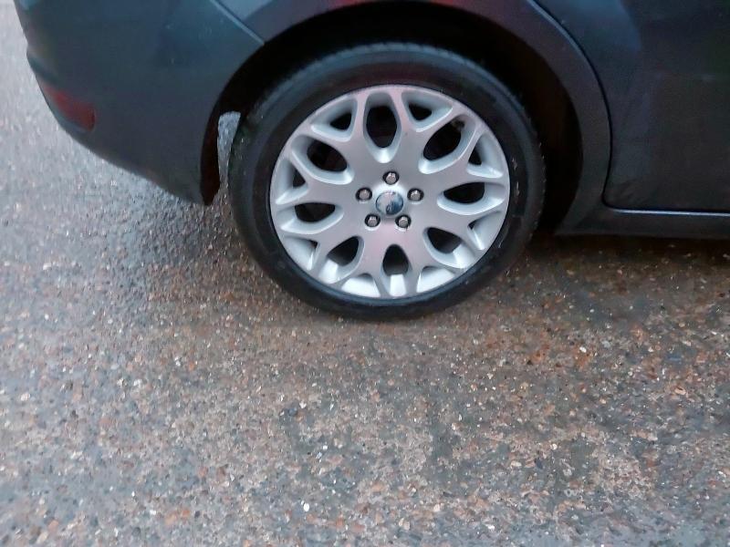 2010 FORD FOCUS 1.6 ZETEC 5DR