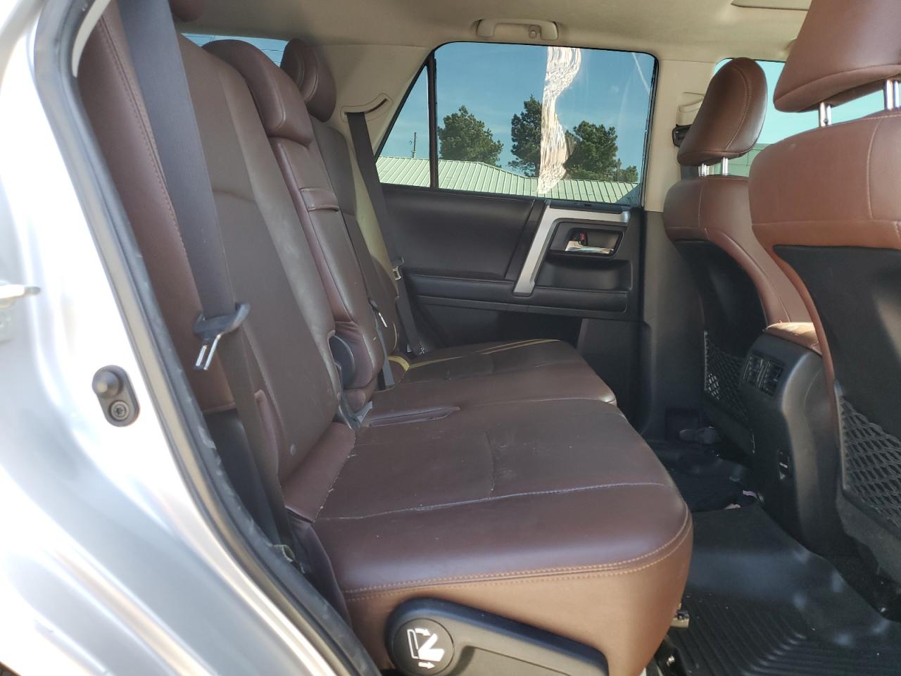 2018 Toyota 4Runner Sr5/Sr5 Premium VIN: JTEBU5JR8J5542938 Lot: 91237975