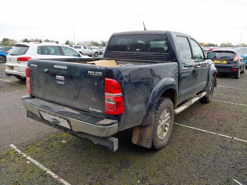 2015 TOYOTA HILUX INVINCIBLE D/CAB PICK UP 3.0 D-4D 4WD 171