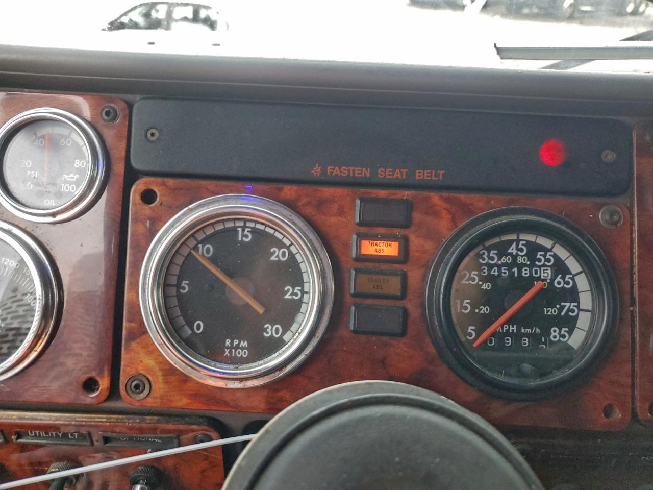 2001 Freightliner Conventional Fld120 VIN: 1FUJAHCG01LH06048 Lot: 92634125