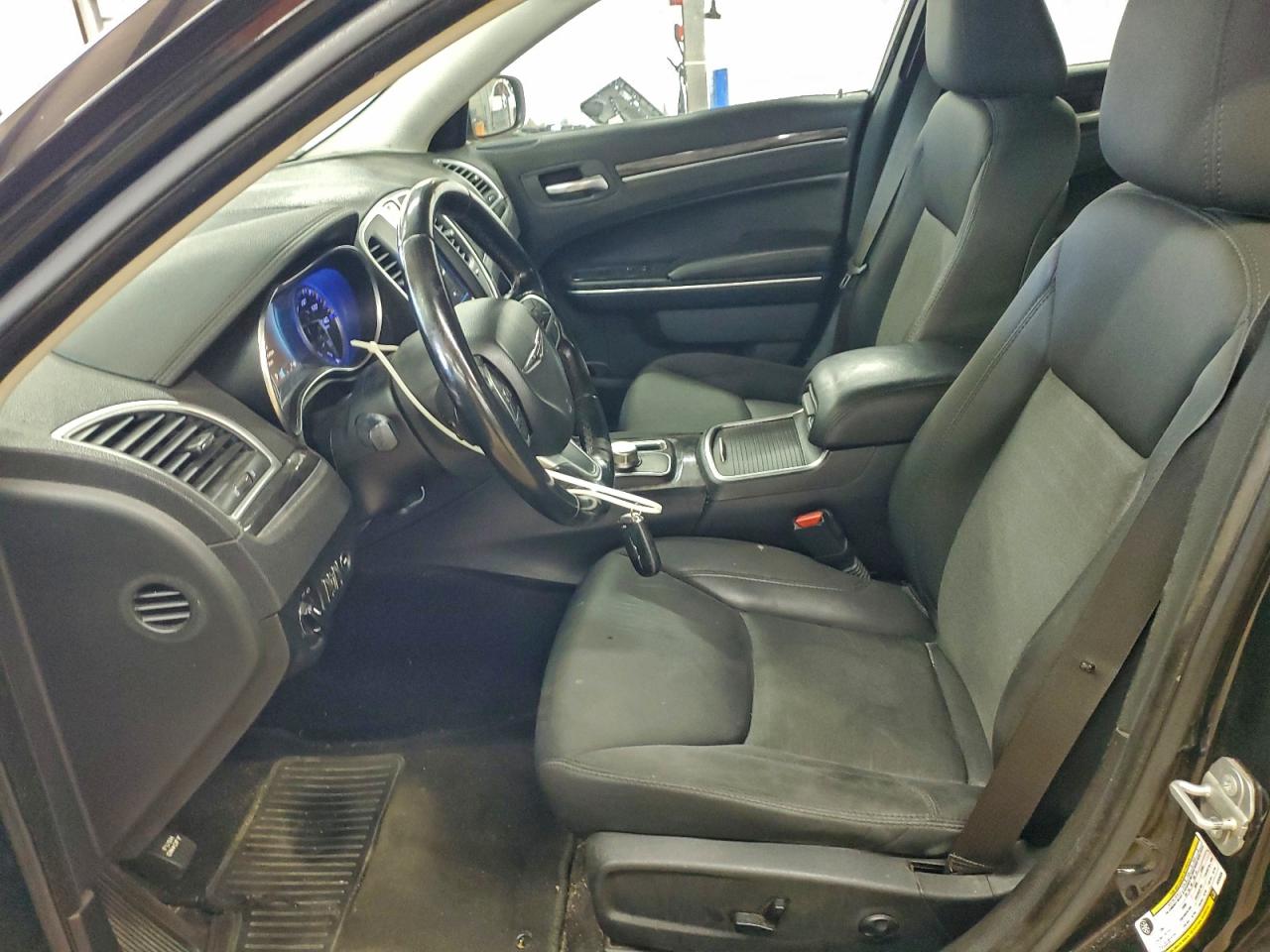 2018 Chrysler 300 Touring VIN: 2C3CCAAG5JH320339 Lot: 93688355