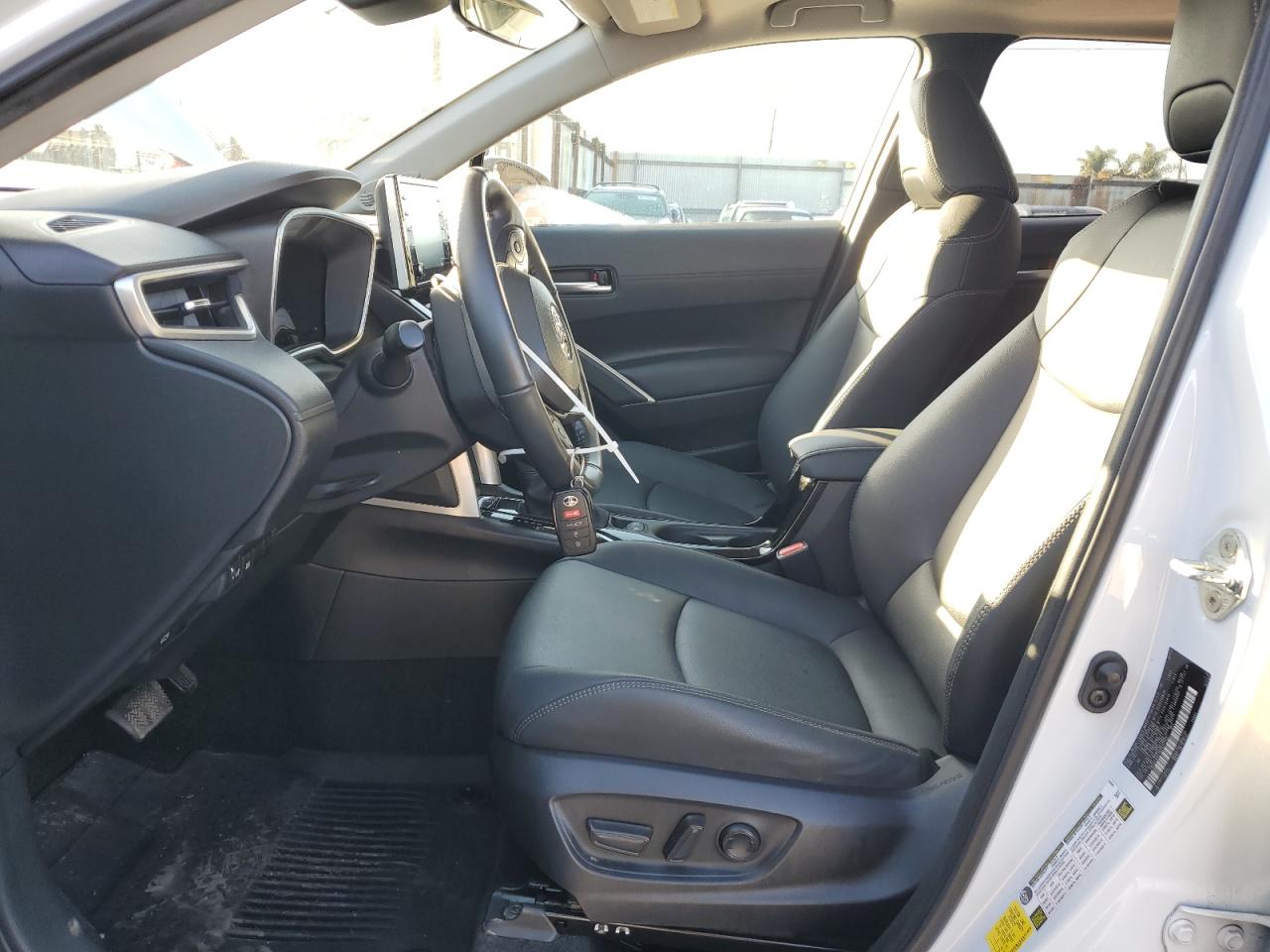 2022 Toyota Corolla Cross Xle VIN: 7MUDAAAG3NV017515 Lot: 93357715