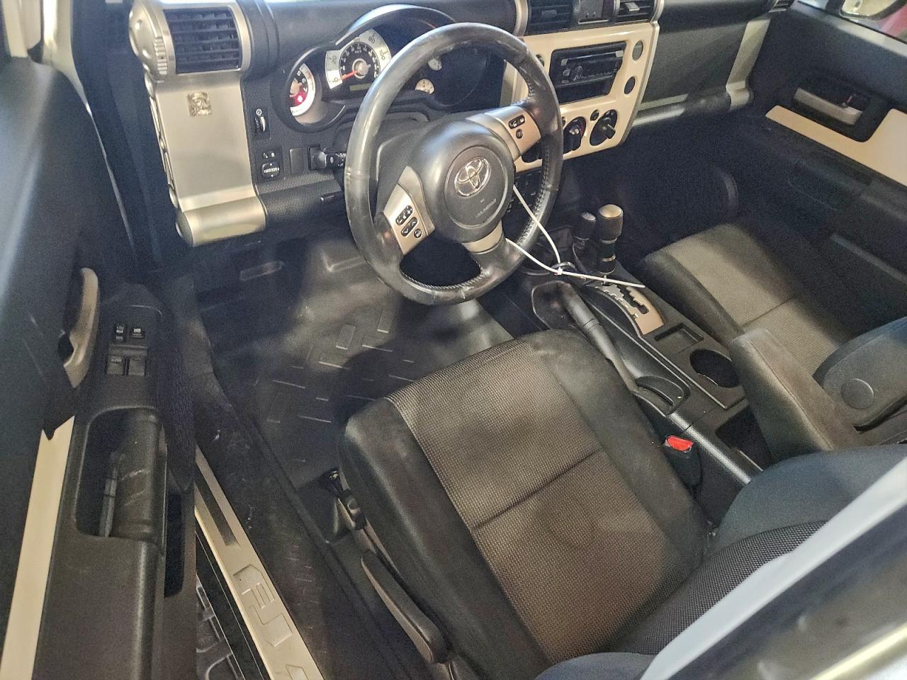 2011 Toyota Fj Cruiser VIN: JTEBU4BF5BK104024 Lot: 93251205