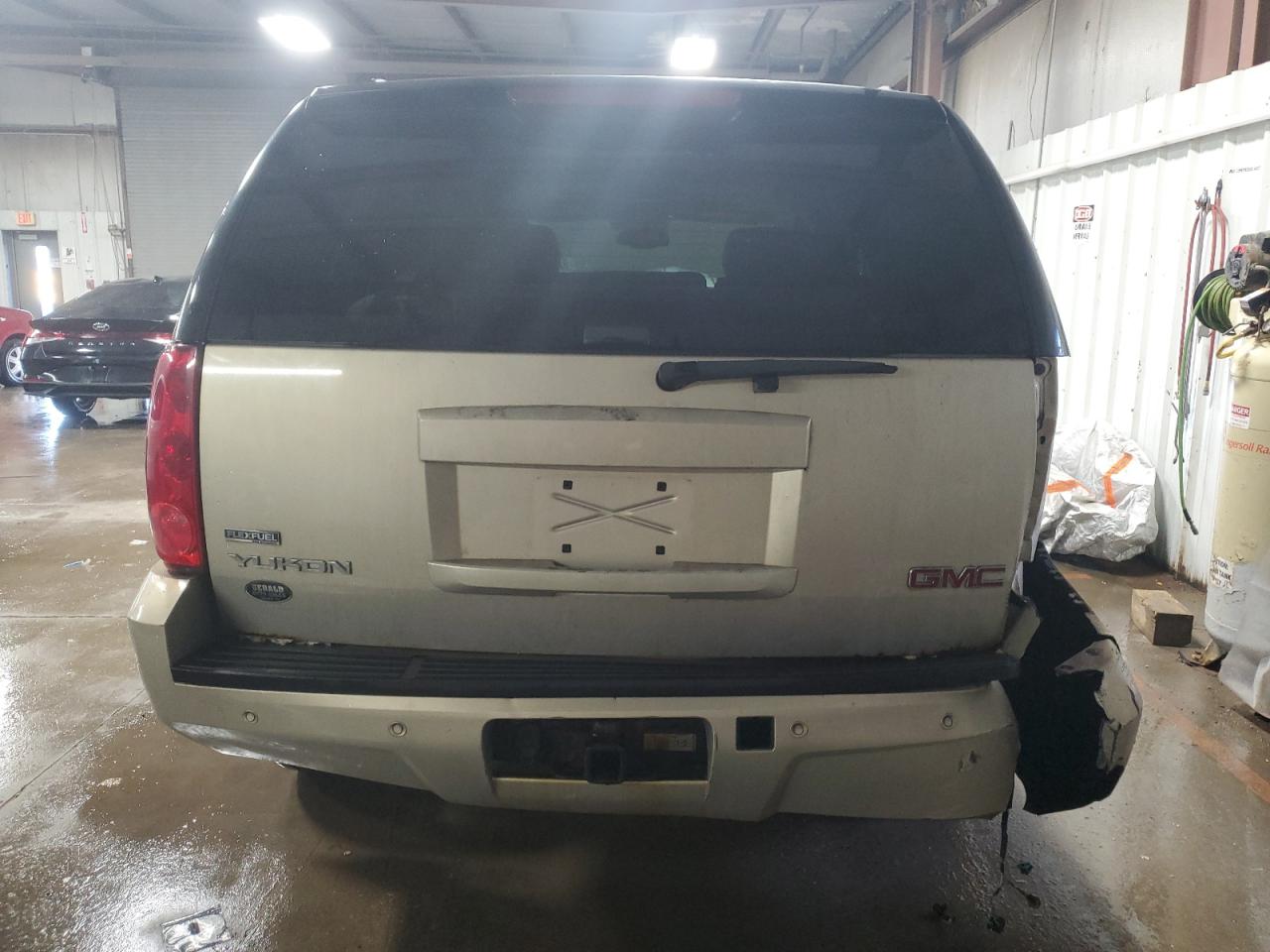 2007 GMC Yukon VIN: 1GKFK13007J274507 Lot: 92415465