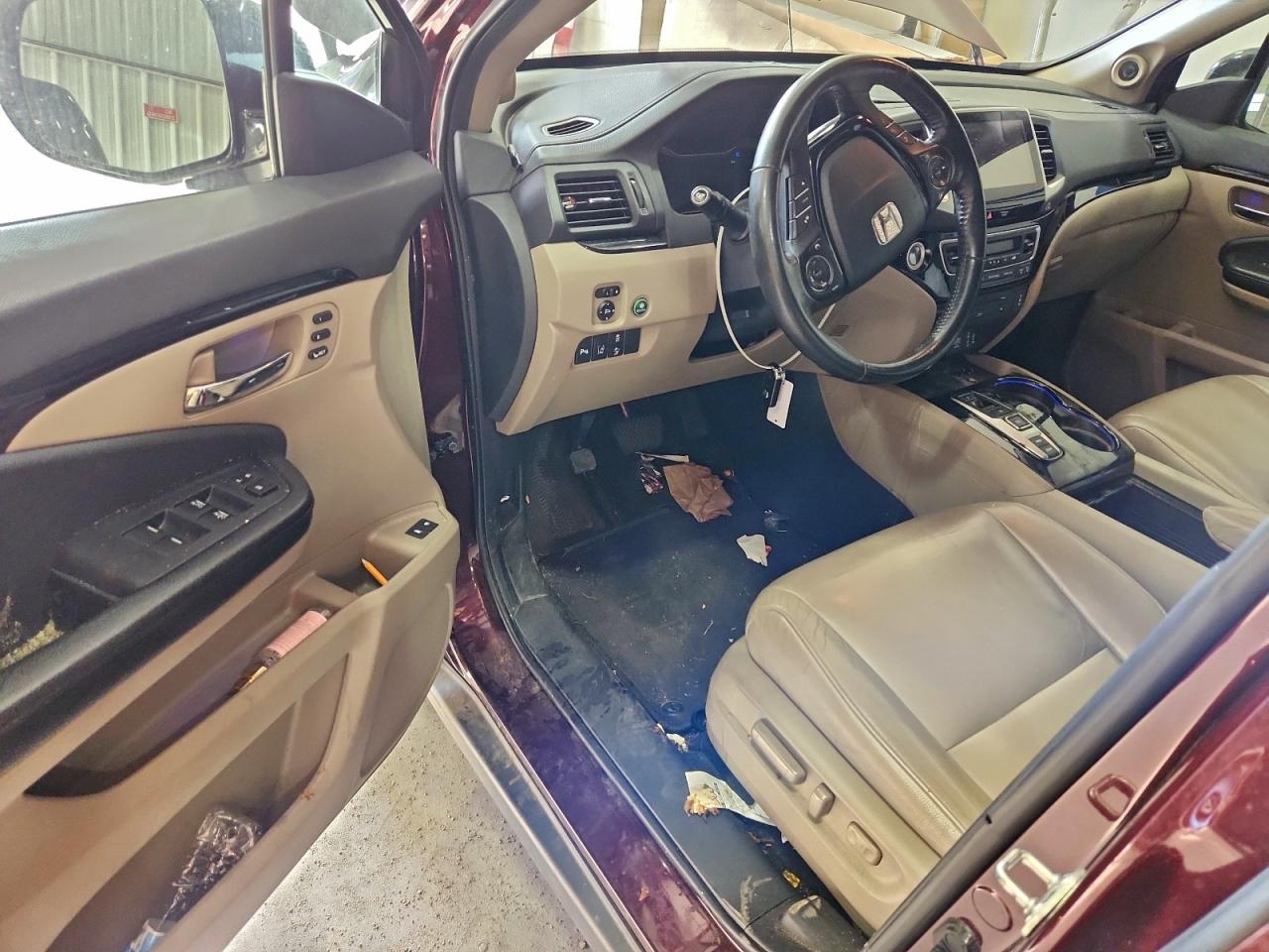 2017 Honda Pilot Touring VIN: 5FNYF5H93HB015560 Lot: 93413795