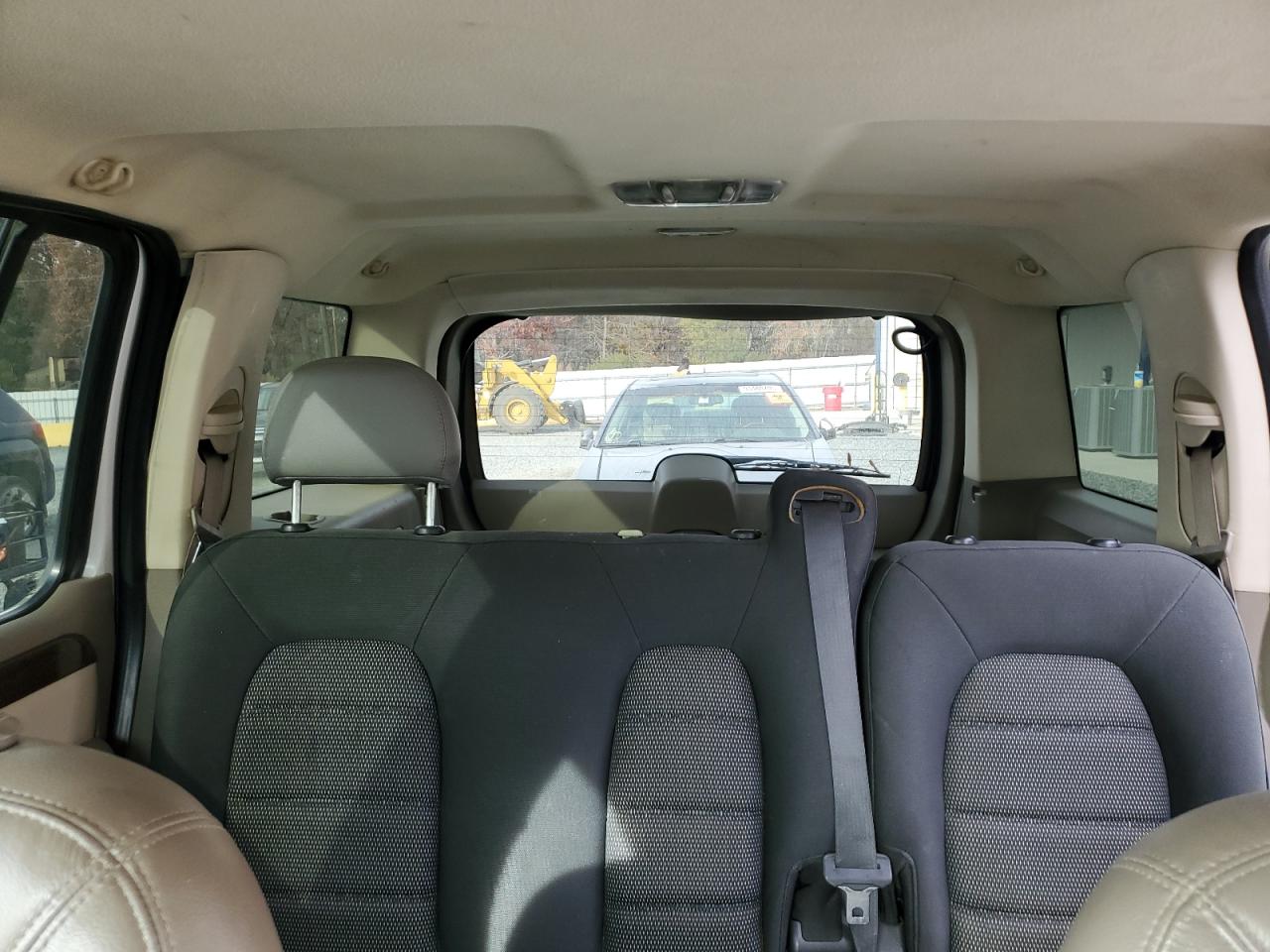 2004 Ford Explorer Eddie Bauer VIN: 1FMZU74K24UC15745 Lot: 93433785