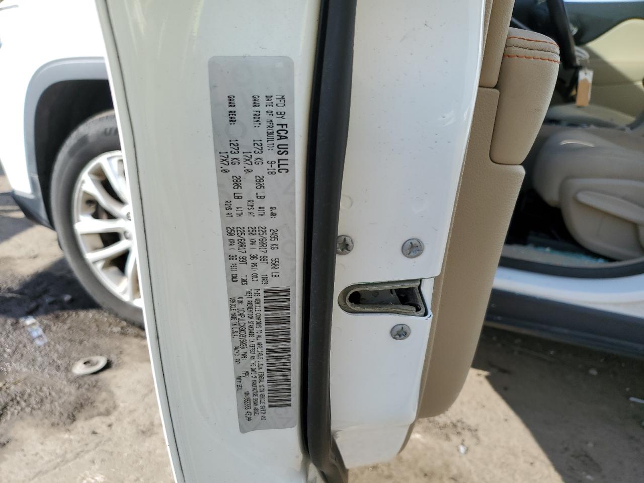 2019 Jeep Cherokee Latitude VIN: 1C4PJLCX8KD319020 Lot: 91221805