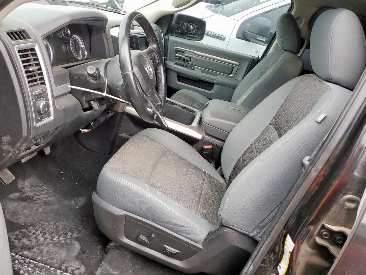 2018 Ram 1500 Slt VIN: 3C6RR7LTXJG197243 Lot: 93304935