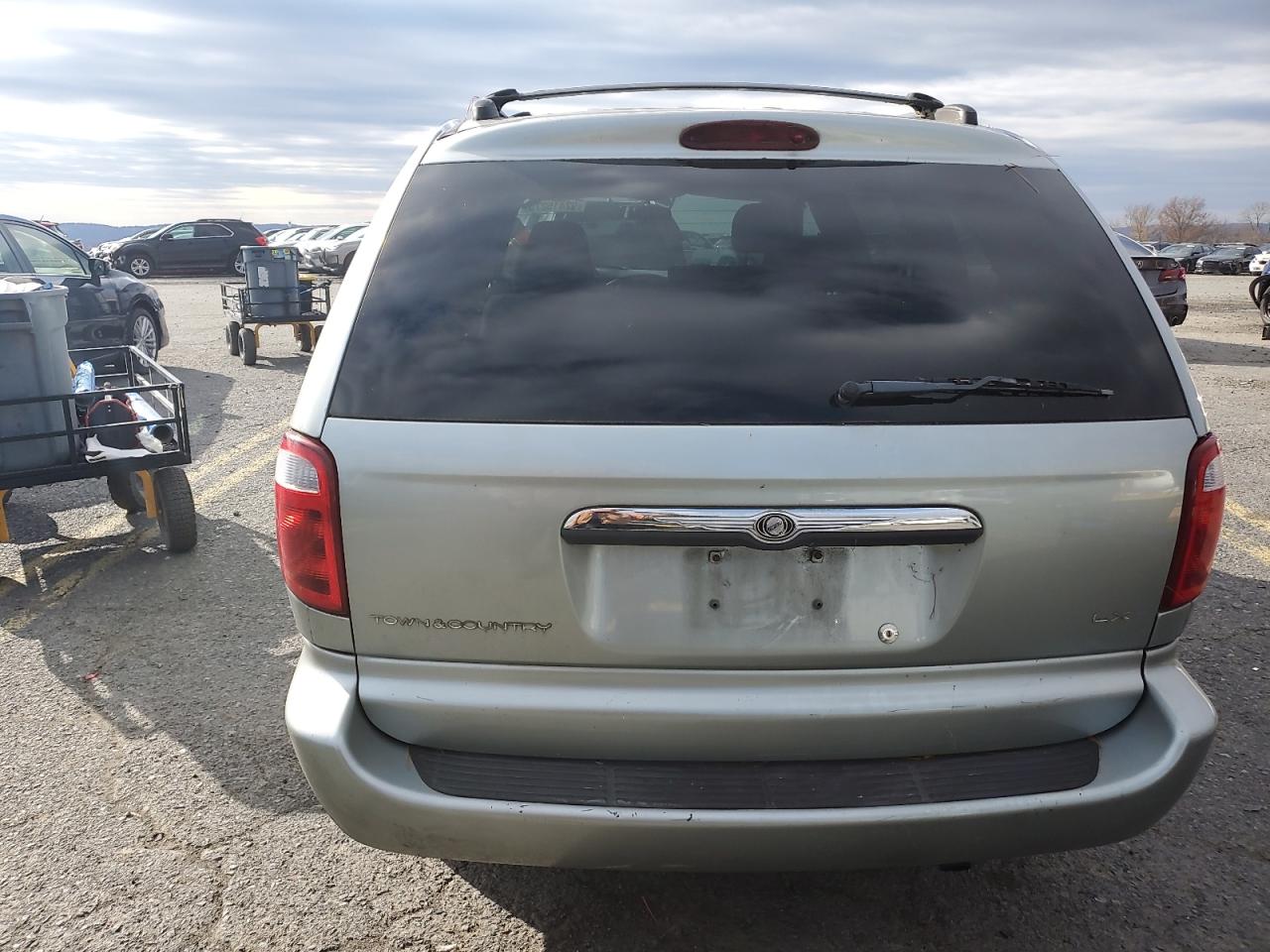 2003 Chrysler Town & Country Lx VIN: 2C8GP44L73R287996 Lot: 92415275