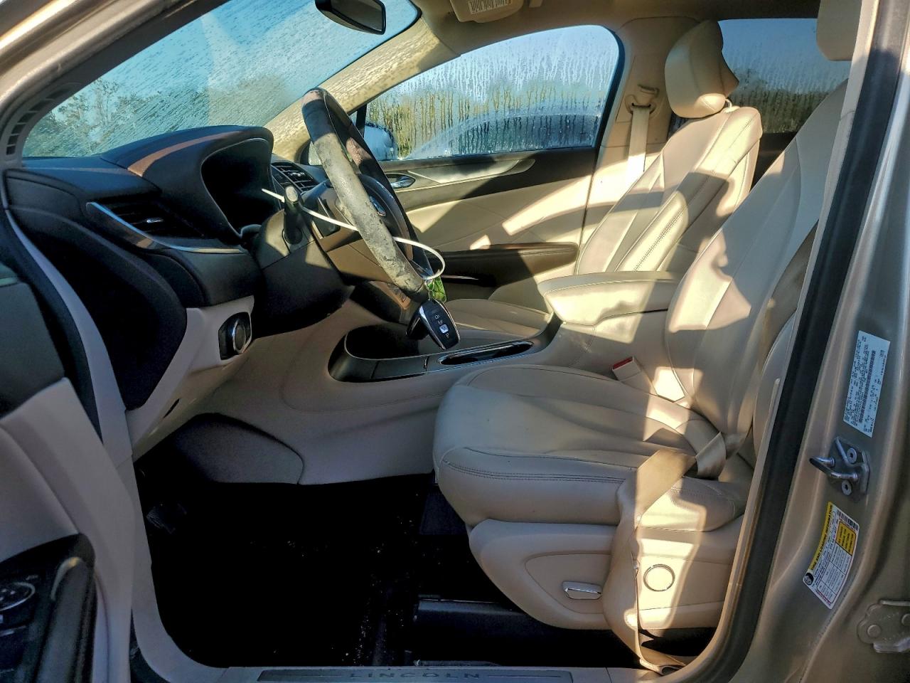 2017 Lincoln Mkc Premiere VIN: 5LMCJ1C93HUL28522 Lot: 93694475