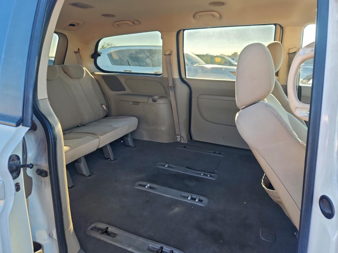 2010 Kia Sedona Lx VIN: KNDMG4C35A6327230 Lot: 94782675