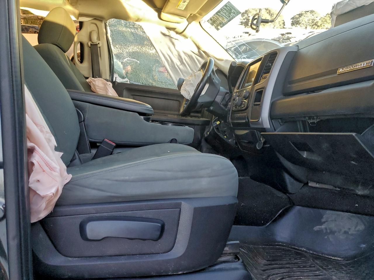 2015 Ram 1500 St VIN: 1C6RR7FT5FS743989 Lot: 94374105