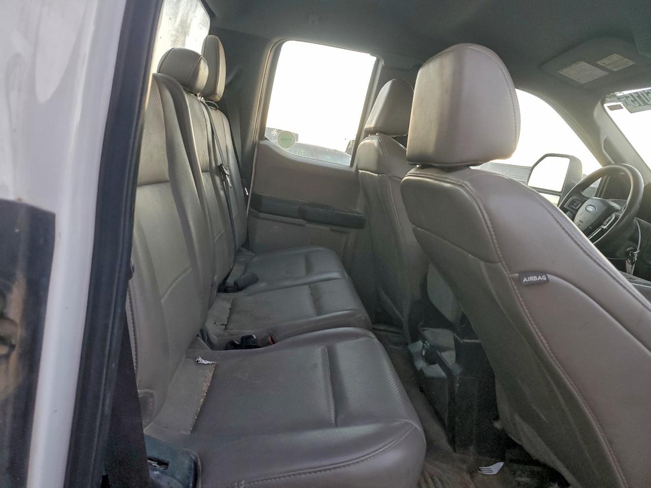 2020 Ford F350 Super Duty Utility / Service Truck VIN: 1FD8X3H67LEE90285 Lot: 90996015