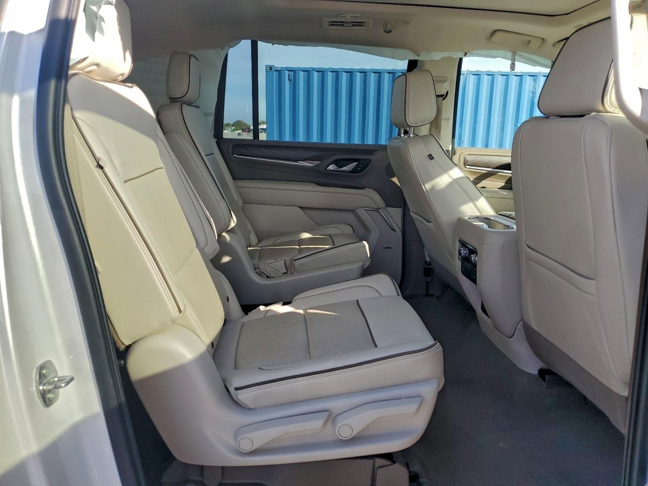 2022 GMC Yukon Xl Denali VIN: 1GKS2JKL8NR305057 Lot: 94453895