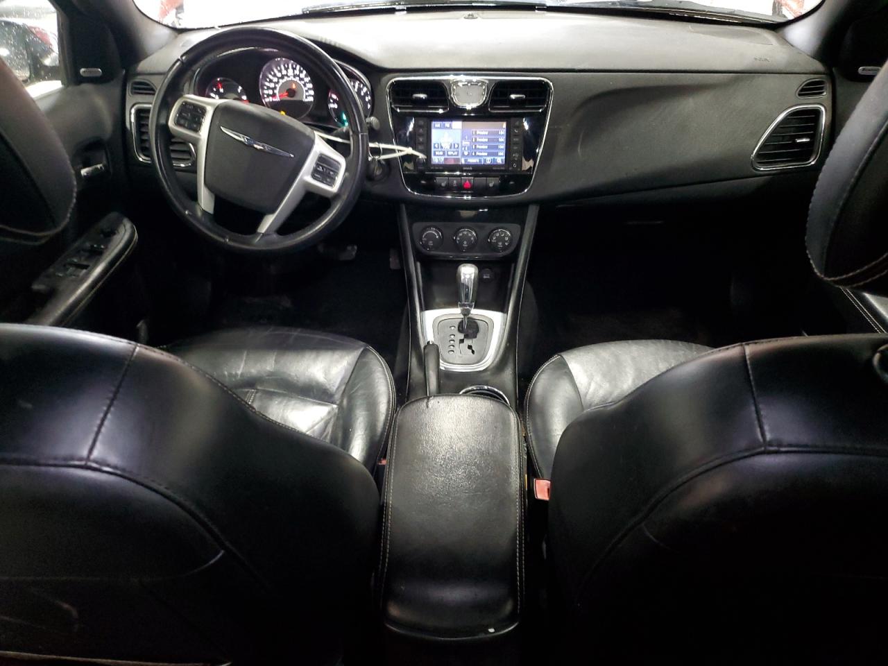 2013 Chrysler 200 Limited VIN: 1C3CCBCG1DN718906 Lot: 92868055