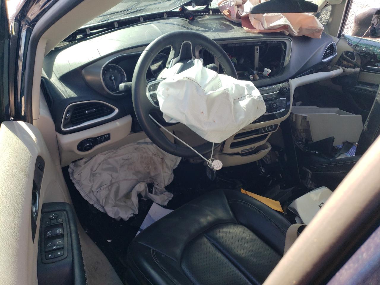 2023 Chrysler Pacifica Touring L VIN: 2C4RC1BG0PR553326 Lot: 91498635