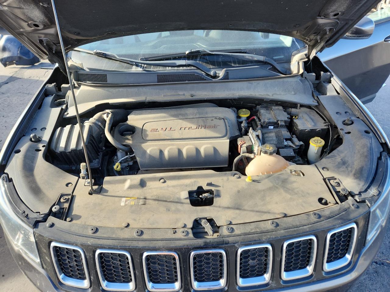 2018 Jeep Compass Limited VIN: 3C4NJDCB0JT298626 Lot: 92310805