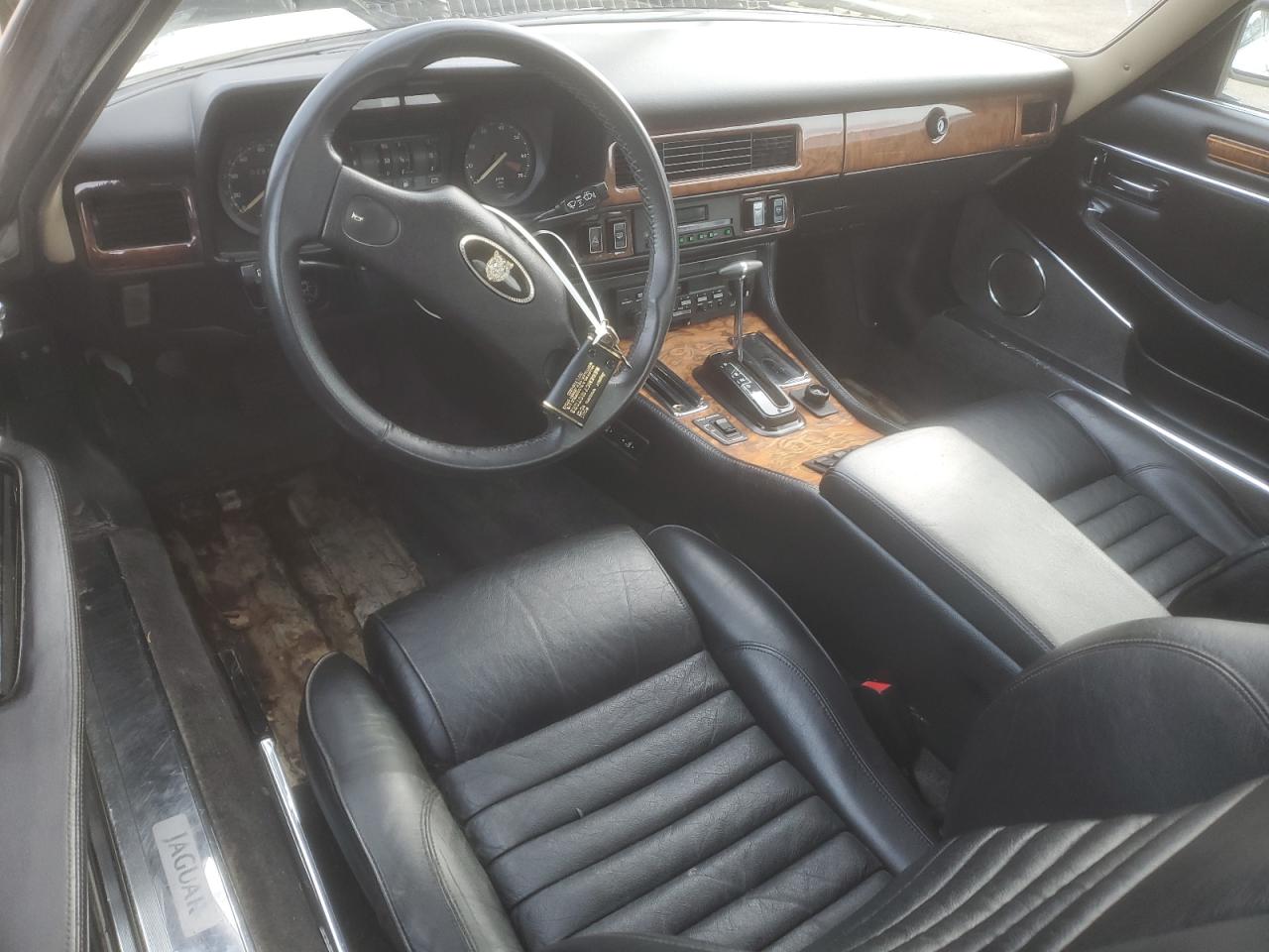 1989 Jaguar Xjs VIN: SAJNV4843KC158082 Lot: 91553475