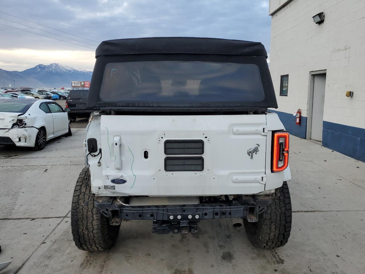 2022 Ford Bronco Base VIN: 1FMDE5DHXNLB48674 Lot: 93339155