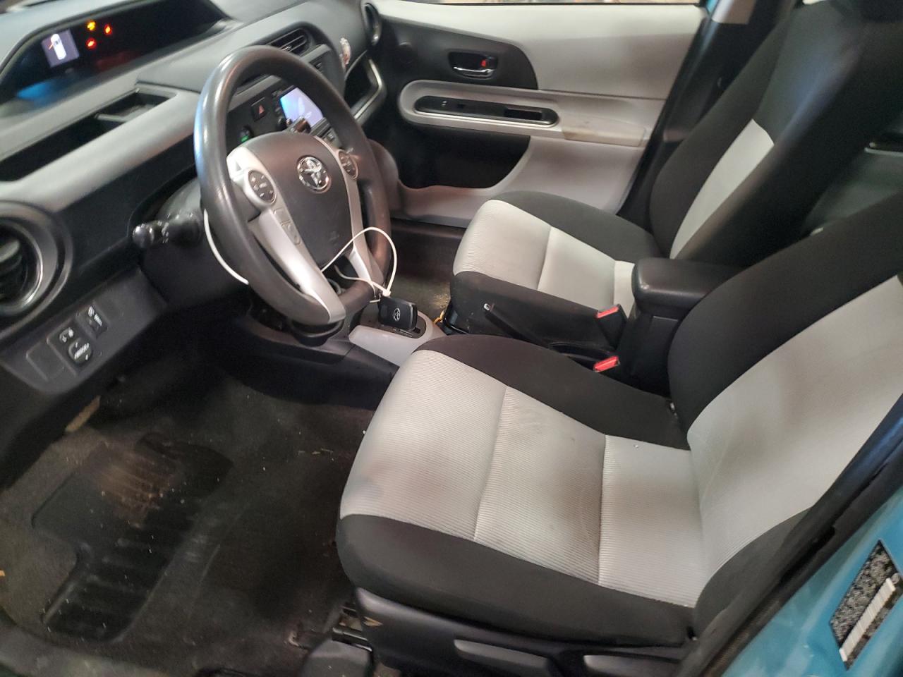 2014 Toyota Prius C VIN: JTDKDTB33E1081017 Lot: 92375485