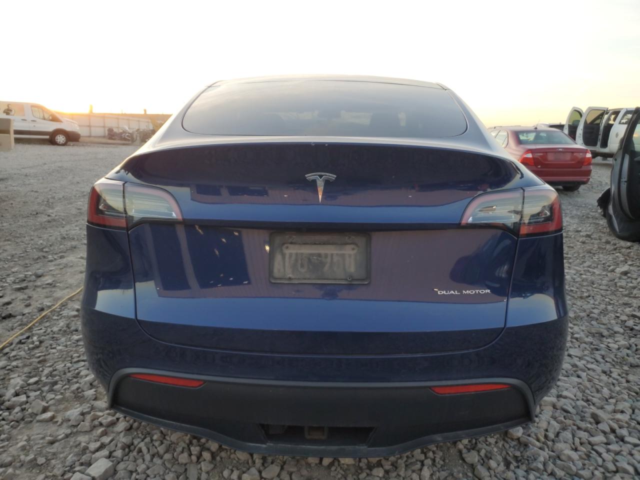 2022 Tesla Model Y VIN: 7SAYGDEE6NF393251 Lot: 93039045