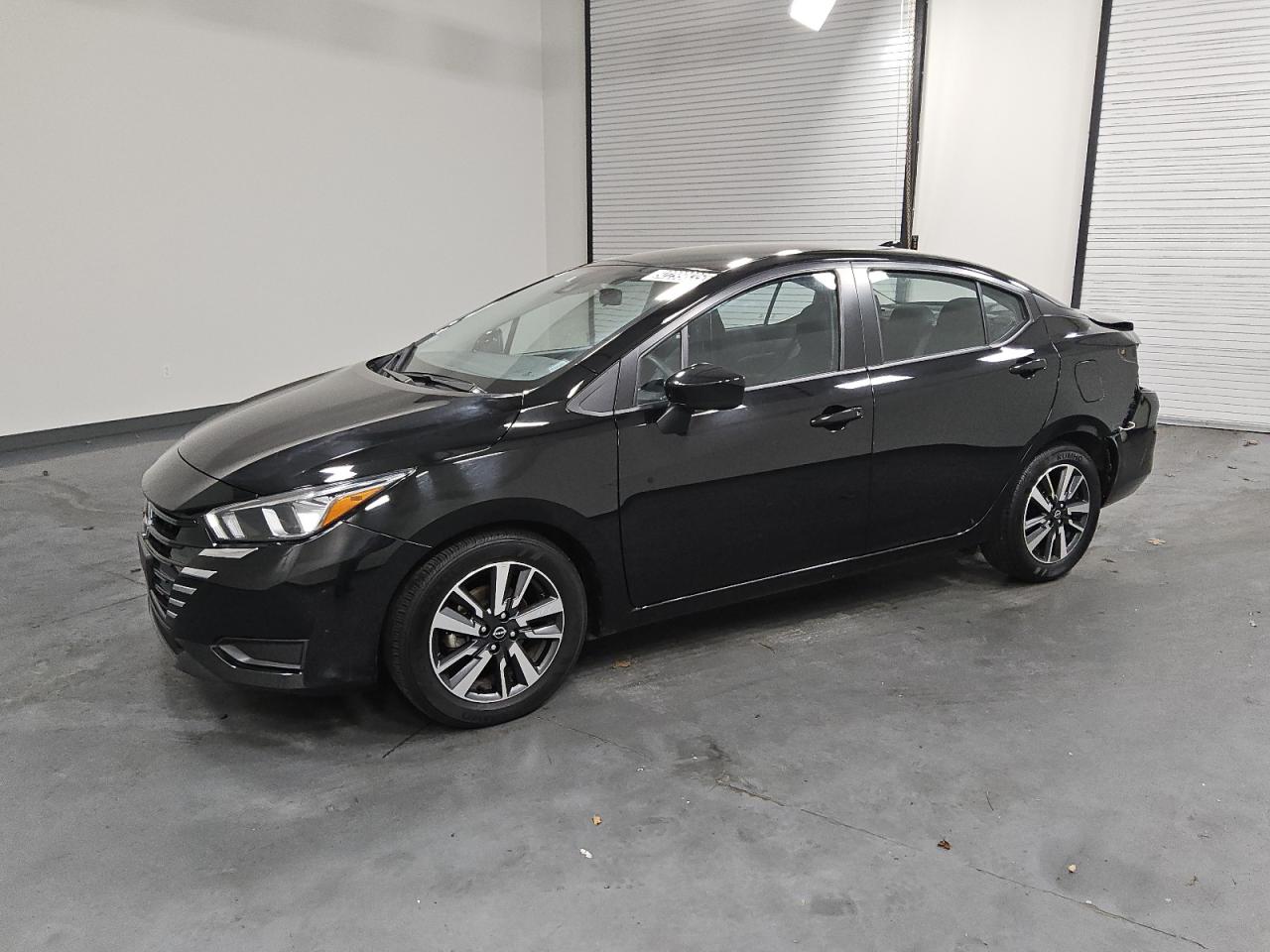 3N1CN8EV8RL899615 NISSAN VERSA Photo 1