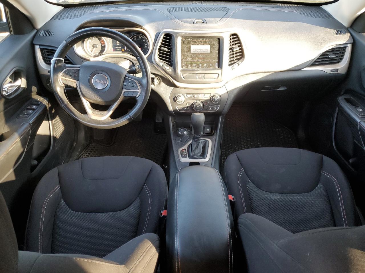 2016 Jeep Cherokee Latitude VIN: 1C4PJMCS9GW289502 Lot: 92162525