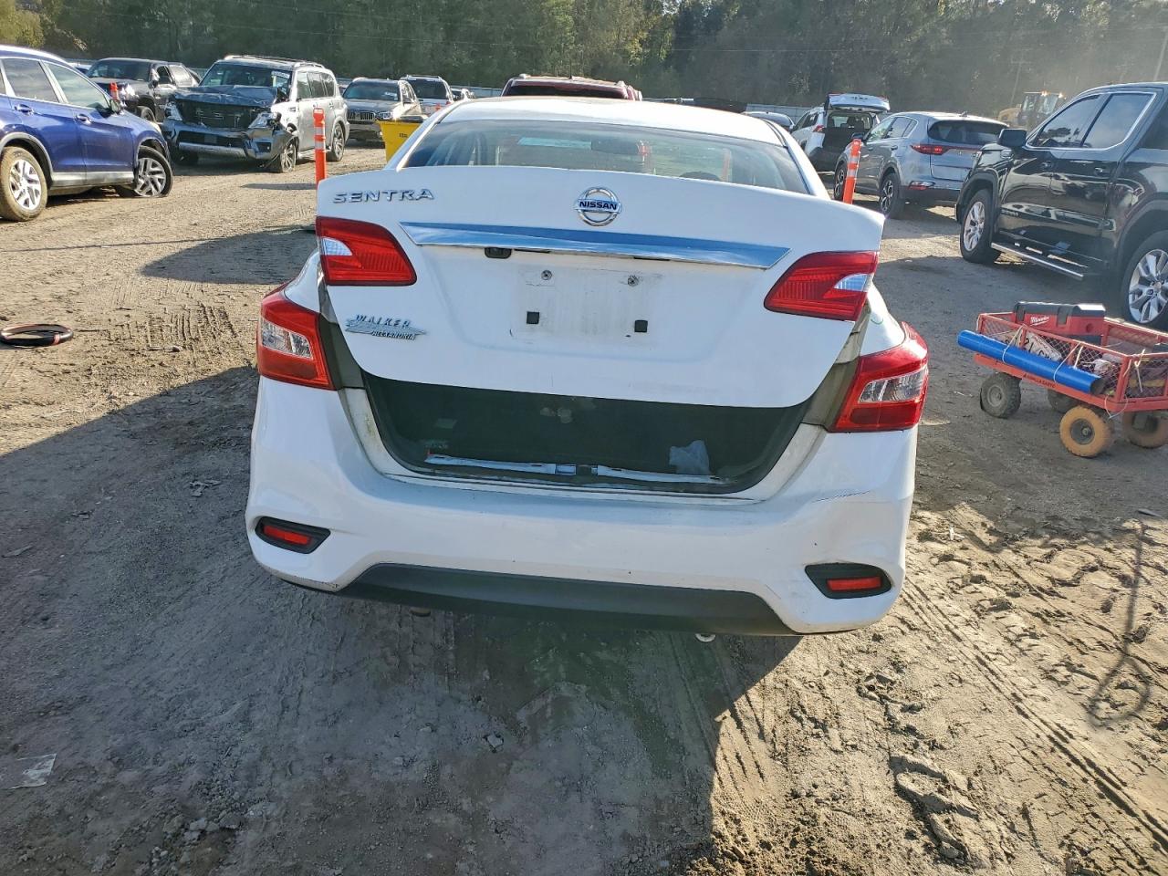 2018 Nissan Sentra S VIN: 3N1AB7AP2JY300636 Lot: 92756975