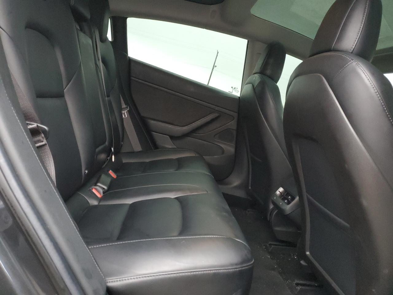 2018 Tesla Model 3 VIN: 5YJ3E1EB0JF093104 Lot: 93012655